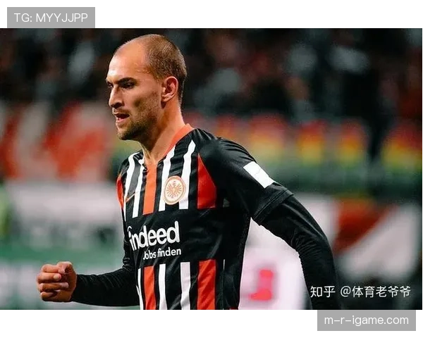 狼堡中场组织能力显著提升，新赛季战术体系引人关注