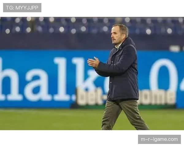 沙尔克高效反击逆转战局，逆境中展现顽强斗志