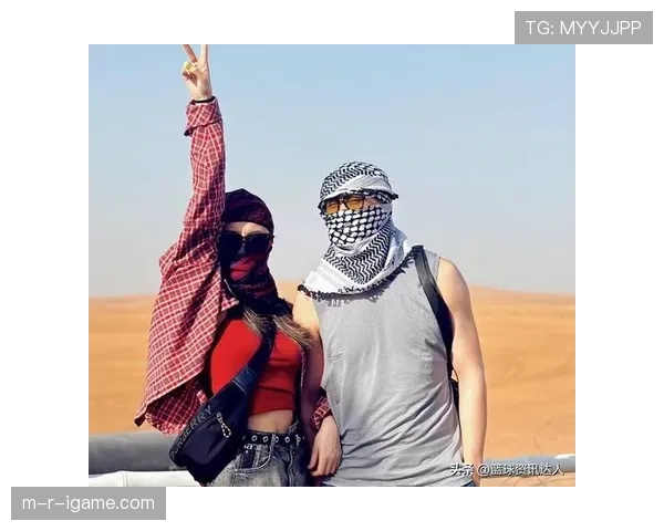 赵继伟居然私下穿T恤比明星还拼，这平民装扮真欺骗了我的眼睛